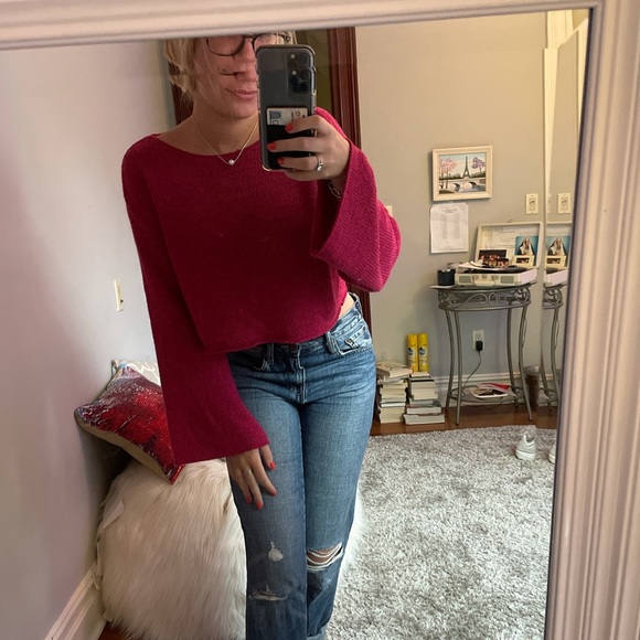 MinkPink Flared Sleeve Cropped Pink Sweater - Picture 1 of 2